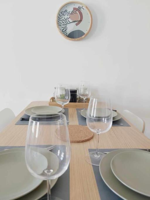 Les Coteaux De Mahe Apartment ตูร์นง-โซร์-โฮน ภายนอก รูปภาพ